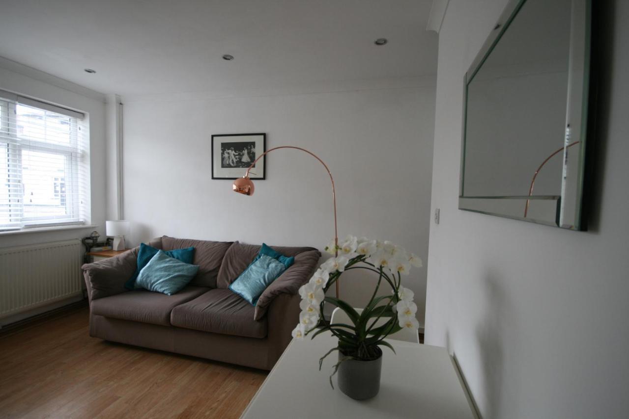Molesey Near Hampton Court, Viking Short Stays West Molesey 외부 사진